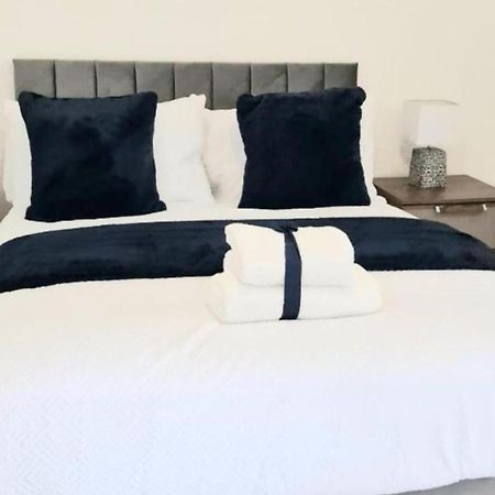Strood Home-Sleeps 6-Great For Groups & Families Rochester  Zewnętrze zdjęcie