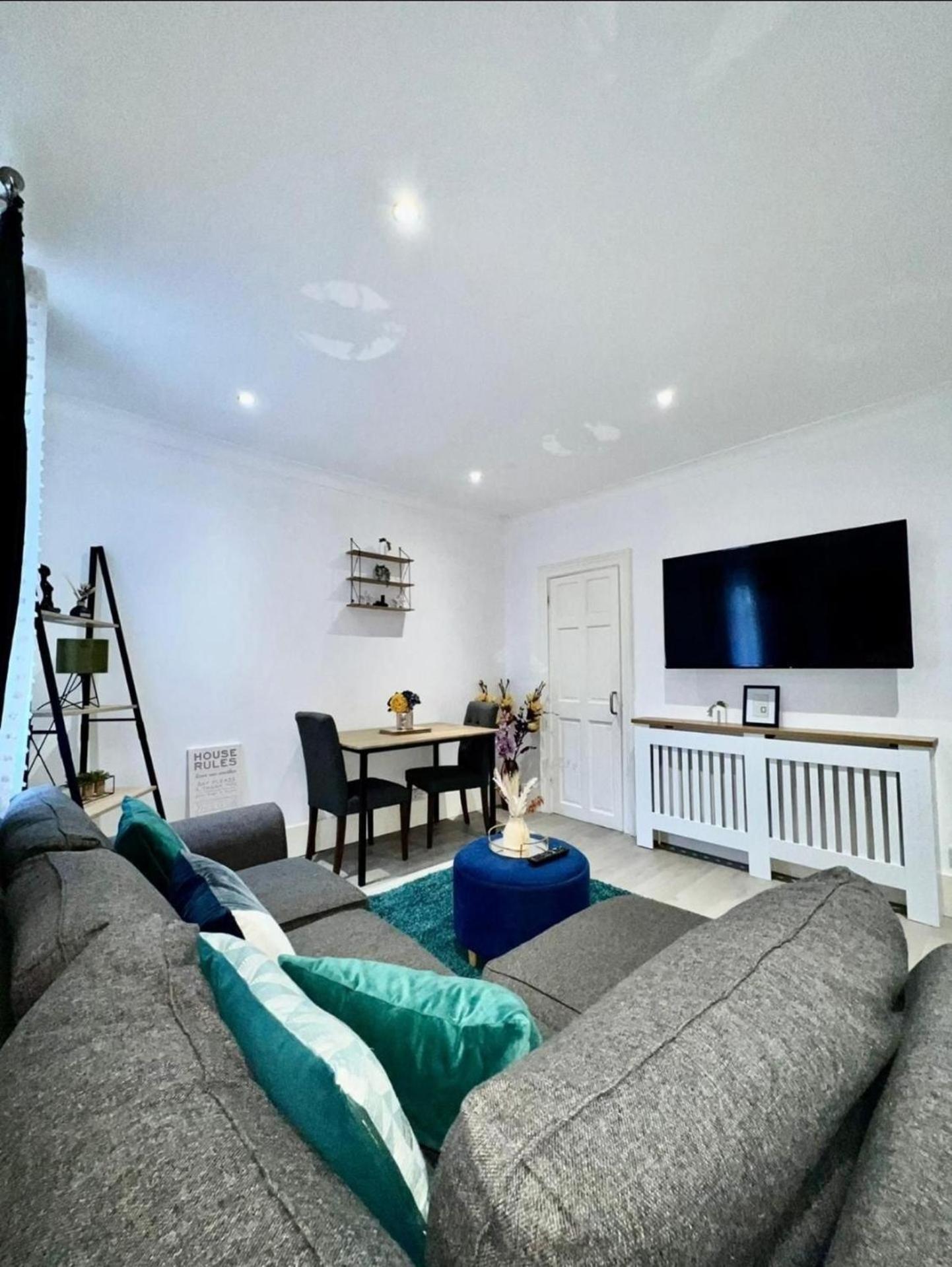 Strood Home-Sleeps 6-Great For Groups & Families Rochester  Zewnętrze zdjęcie