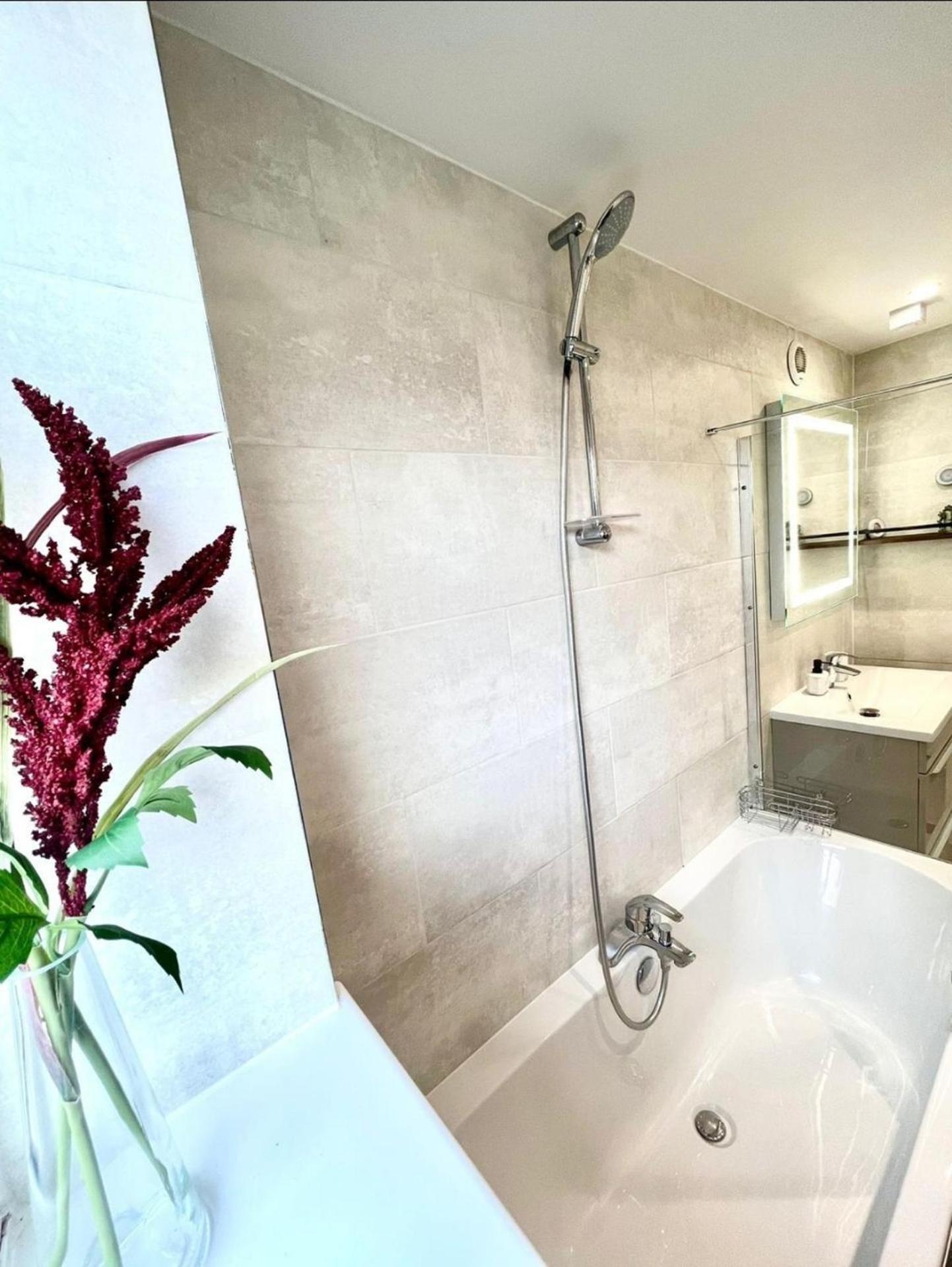 Strood Home-Sleeps 6-Great For Groups & Families Rochester  Zewnętrze zdjęcie